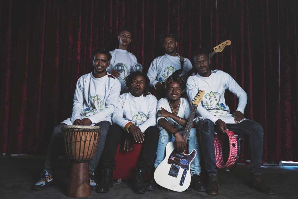 Tasuta N-Imal Band