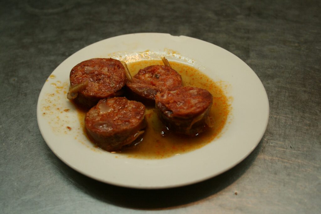 Chorizo al Vino für Tappas