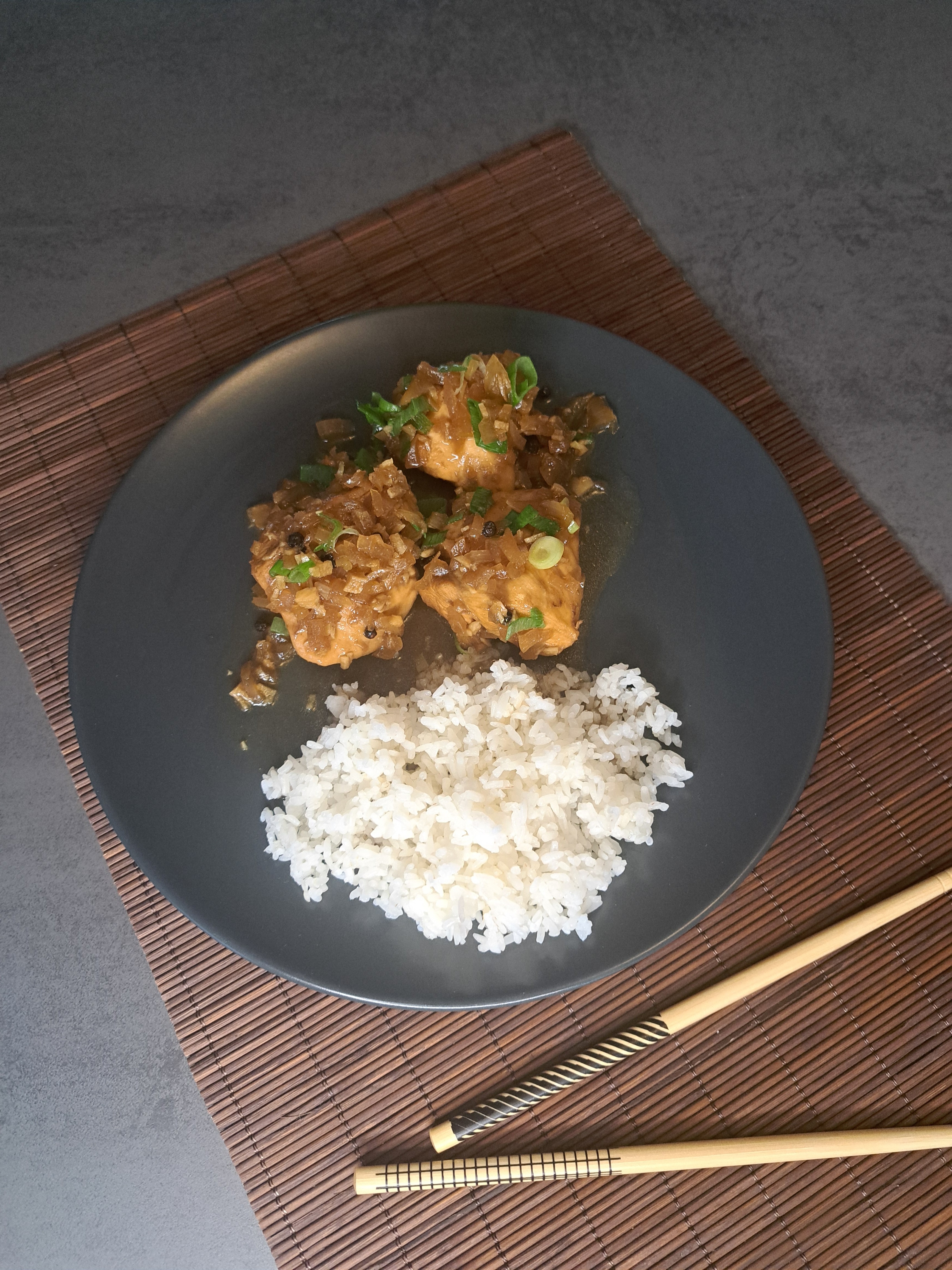 Chicken Adobo – Philippinisches Schmorhähnchen-Lifestyle2