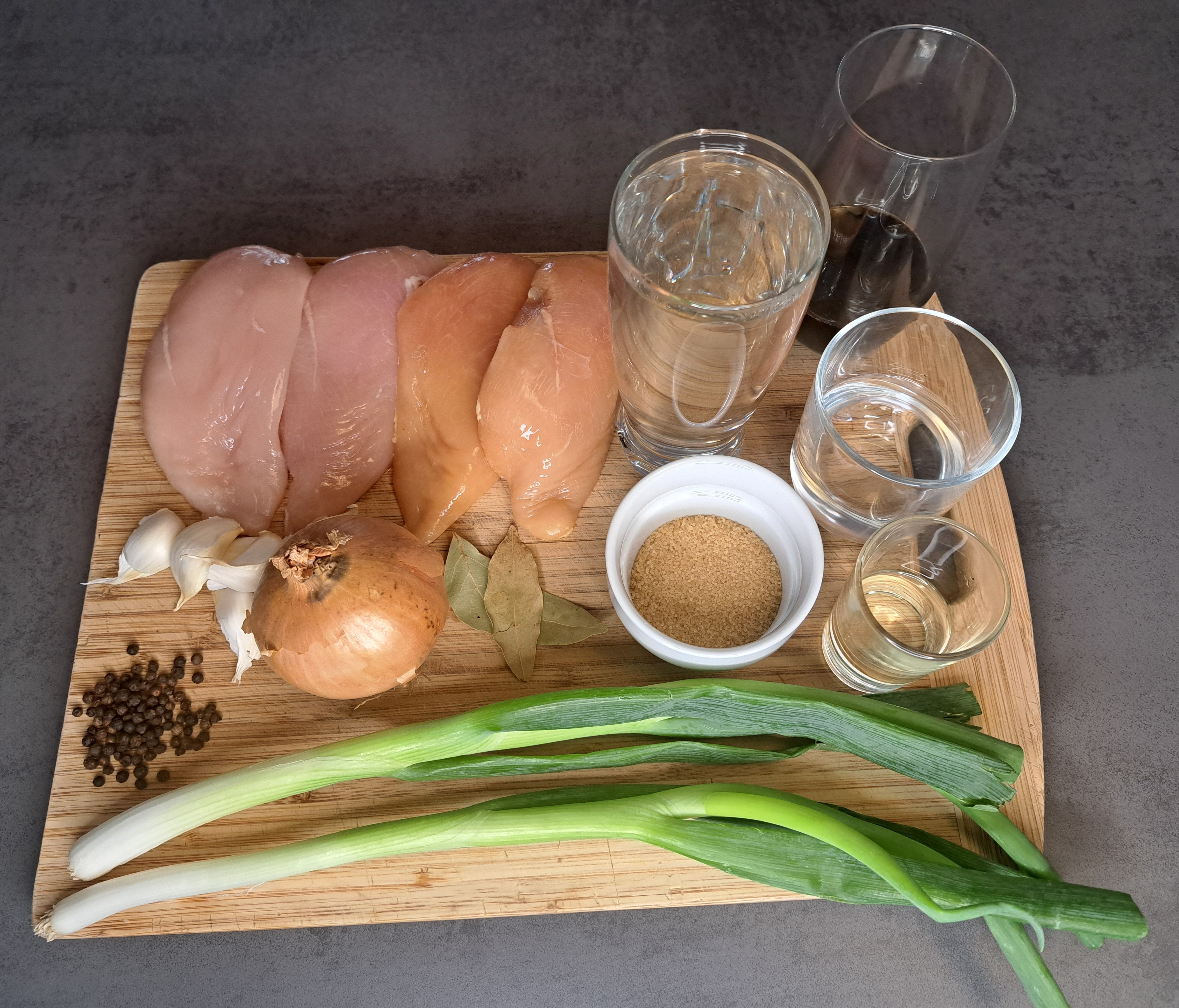 Chicken Adobo – Philippinisches Schmorhähnchen-Zutaten