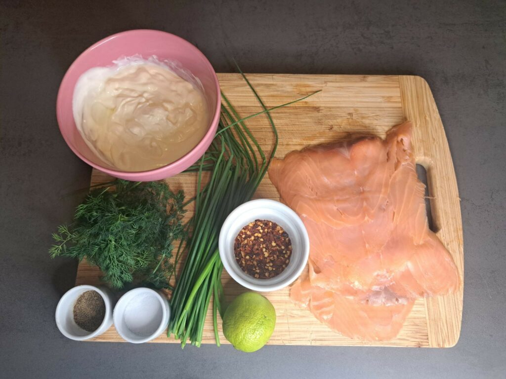Blinis au Saumon Fumé – Französische Blinis mit Räucherlachs-Zutaten
