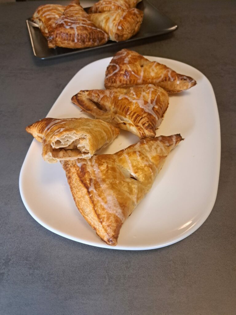 Apple Turnovers – Amerikanische Apfeltaschen aus Blätterteig-lifestyle1