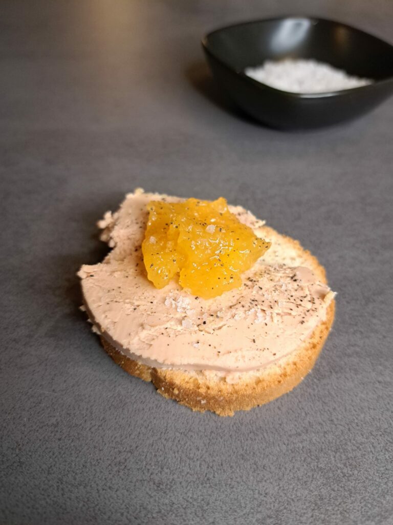 Foie Gras au Toast – Gänsestopfleber auf Toast mit Konfitüre-Lifestyle