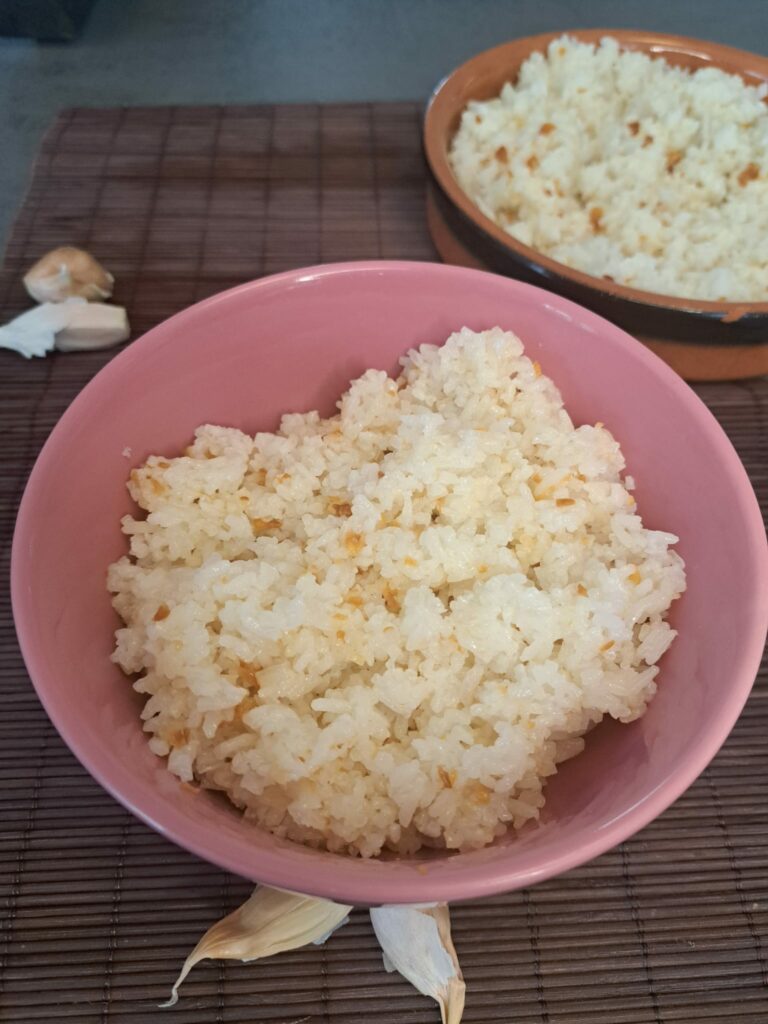 Sinangag – Philippinischer gebratener Knoblauchreis-Lifestyle