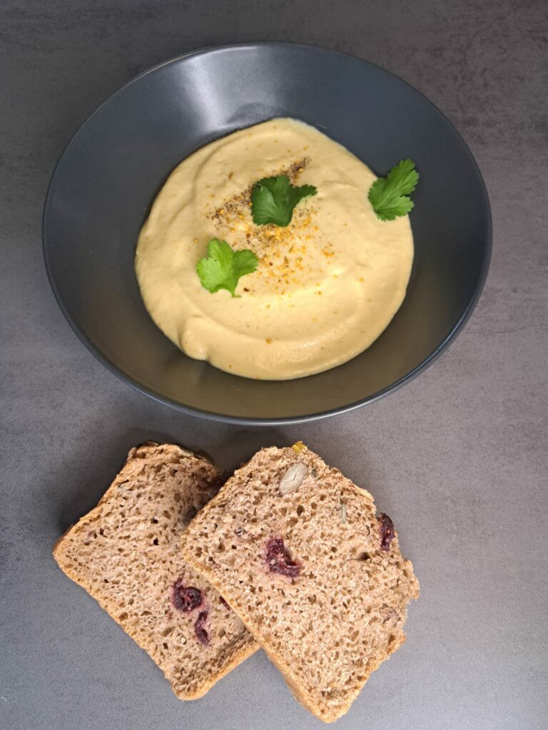 Englische Pastinaken-Apfel-Cremesuppe mit Curry-Lifestyle1